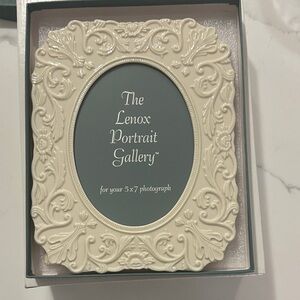 Lenox Cream Ornate Picture Frame